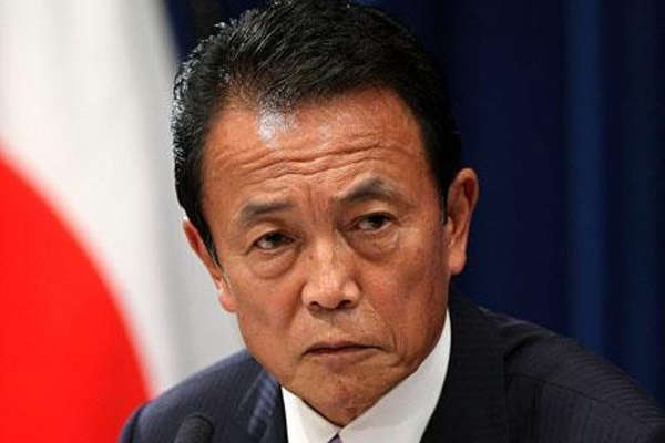 taro-aso-sep-2013.jpg